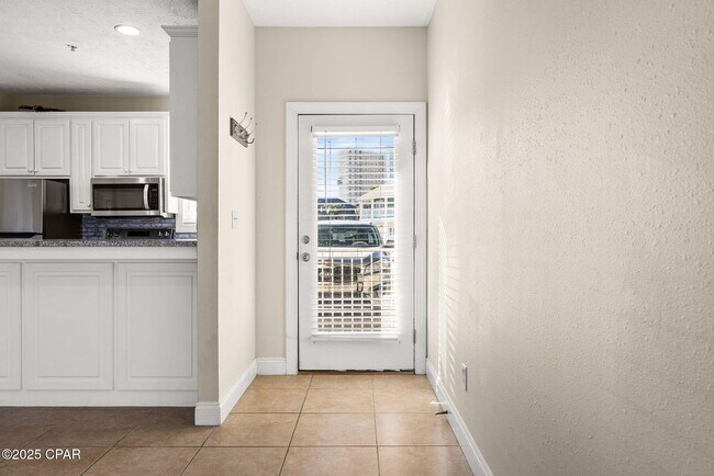 Building Photo - 212 Bonita Cir