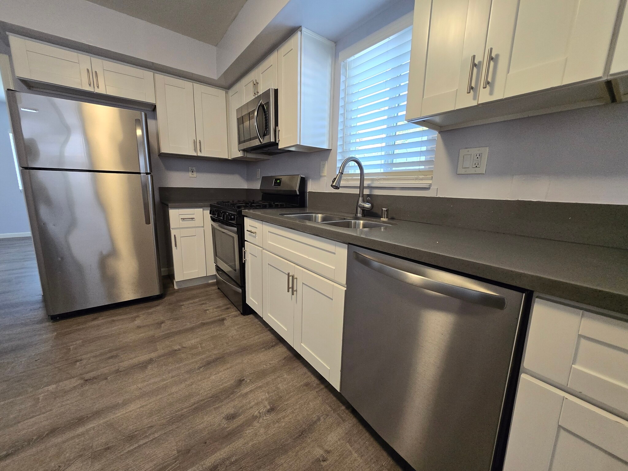 Building Photo - 229 S 36th St