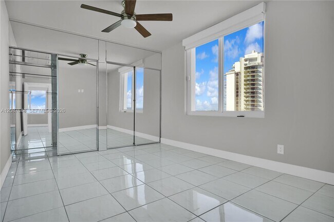 Building Photo - 5401 Collins Ave