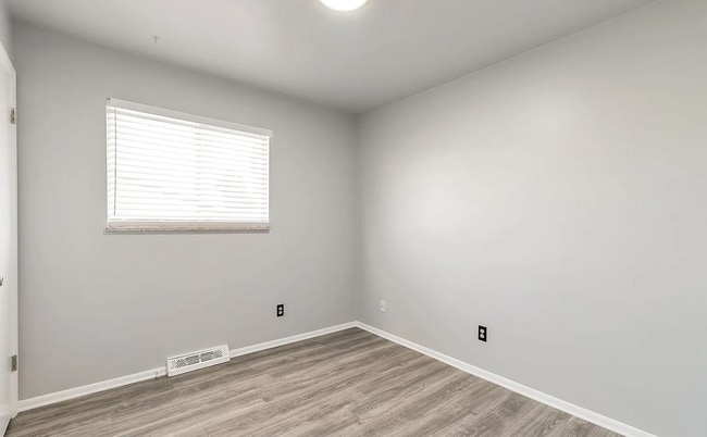 Building Photo - 3833 W 89th Way