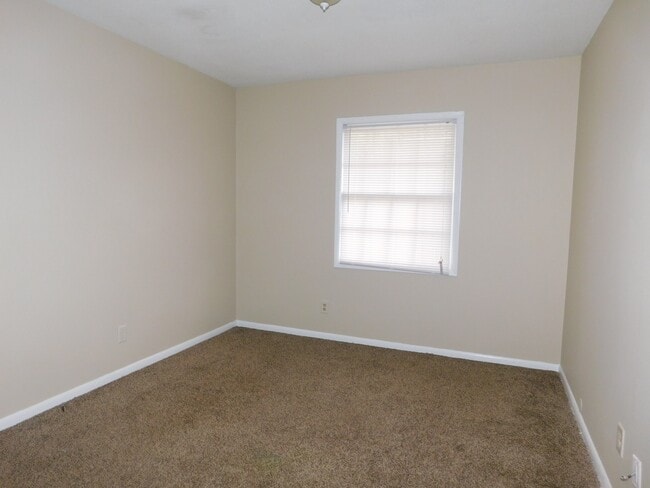 Building Photo - 3 Bedroom Home in Valdosta