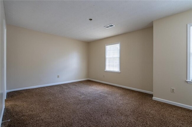 Building Photo - 2928 Governors Ct
