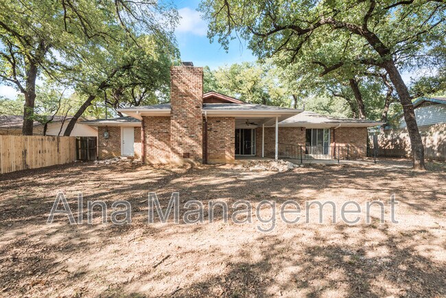Building Photo - 7320 Monterrey Dr