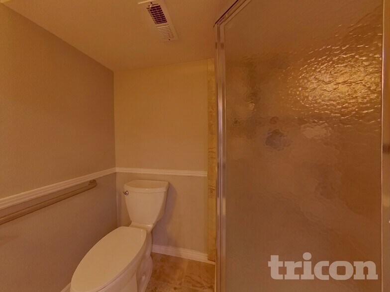 Building Photo - 7681 E Easter Pl