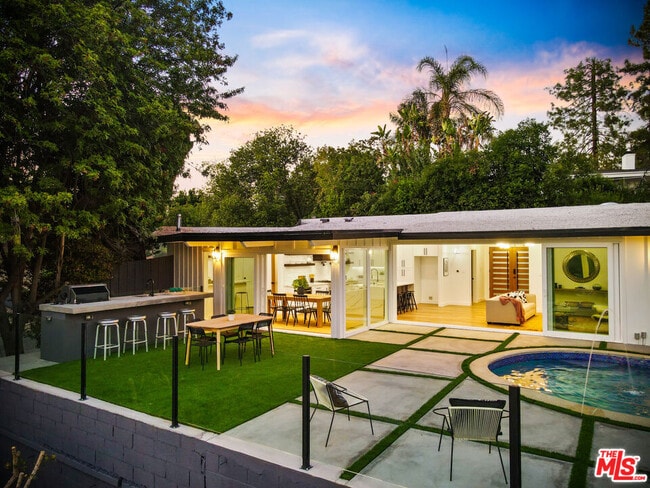 Building Photo - 4670 Brewster Dr