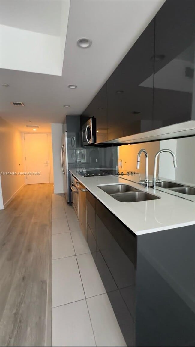 Building Photo - 31 SE 6th St