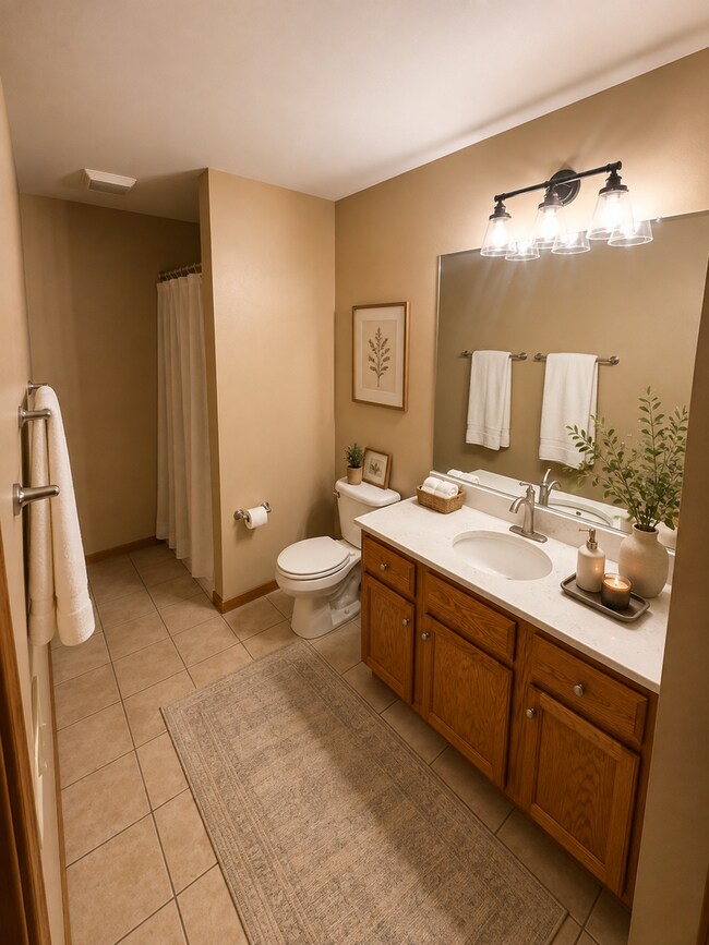 Building Photo - 3566-3572 East Meadows Place
