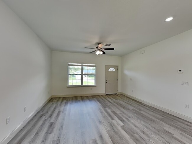 Building Photo - 7802 N Sarazen Dr