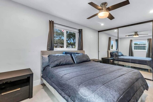 Building Photo - 5070 SW 94th Terrace