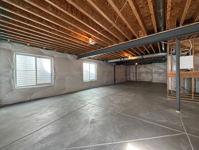 Building Photo - Beautiful Home in Rigden Farms