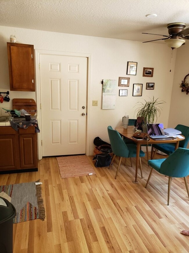 Building Photo - LONG-TERM RENTAL: Prime Location! Economic...