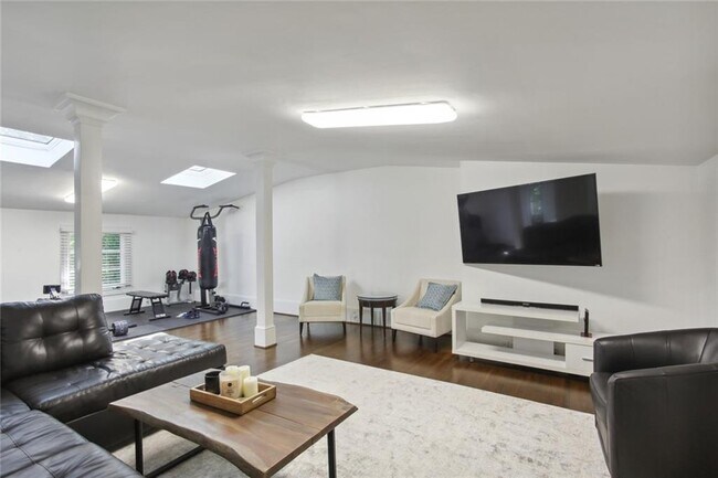 Building Photo - 2760 Carmon on Wesley NW