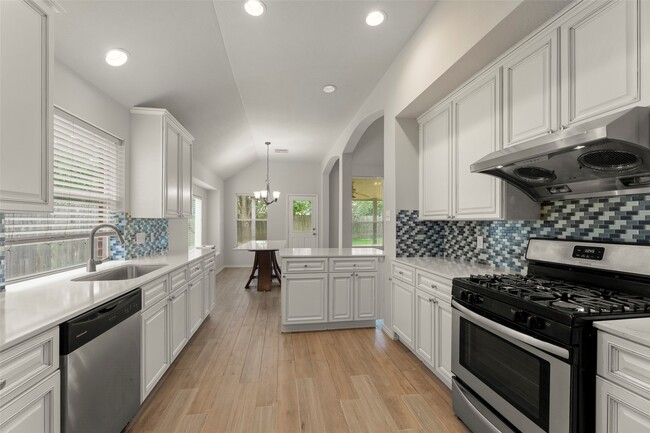Building Photo - 20211 Black Canyon Dr