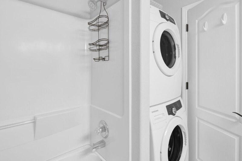 Building Photo - 381 Buffalo Dr