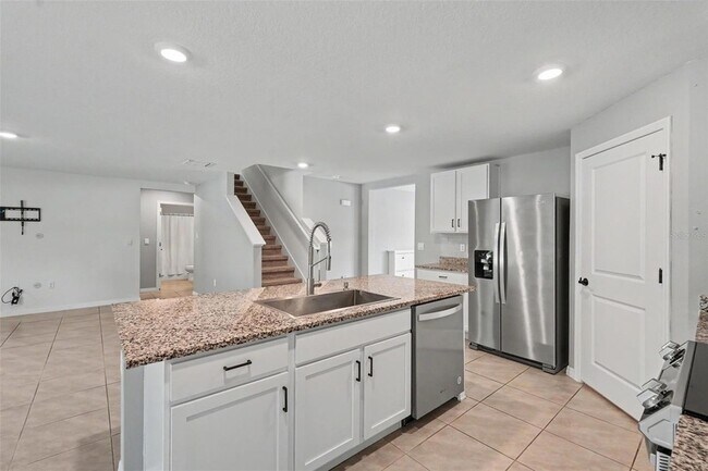 Building Photo - 36851 Goffaux Loop