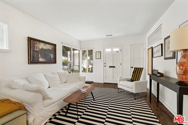 Building Photo - 948 20th St