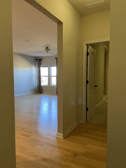 Building Photo - 105 E Neel Ranch Rd