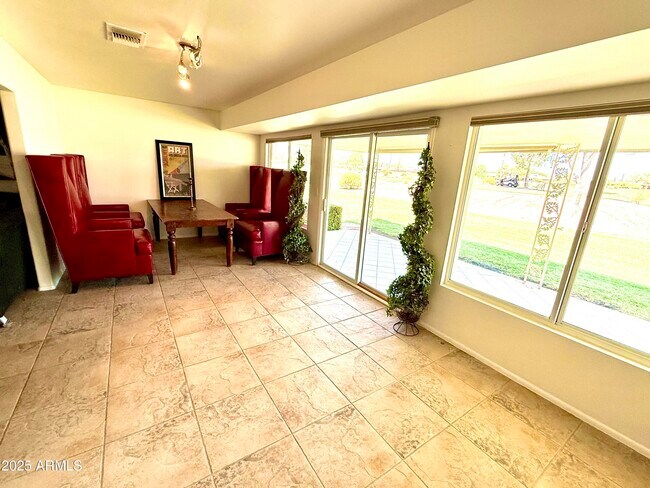 Building Photo - 10416 W Prairie Hills Cir