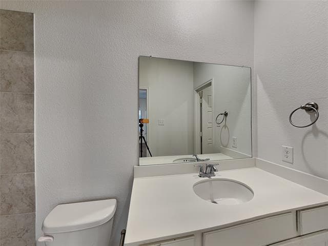 Building Photo - 2431 Klamath Dr