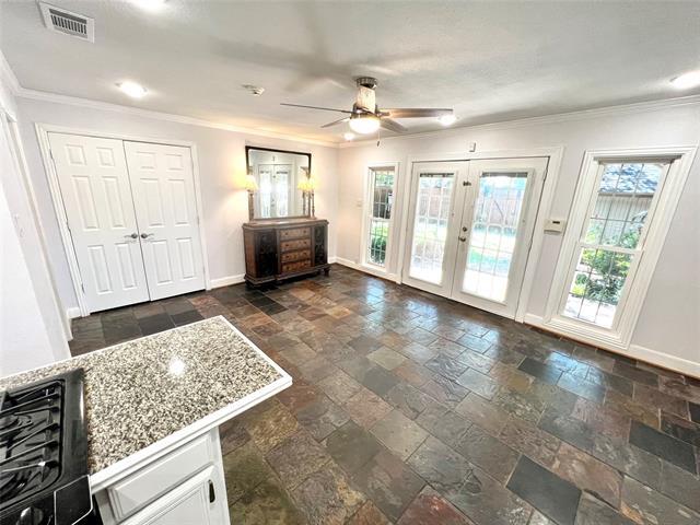 Building Photo - 8515 Glencrest Ln
