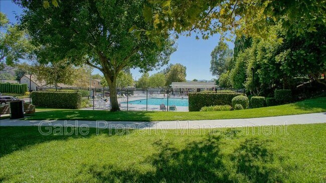 Building Photo - 27553 Saffron Ln