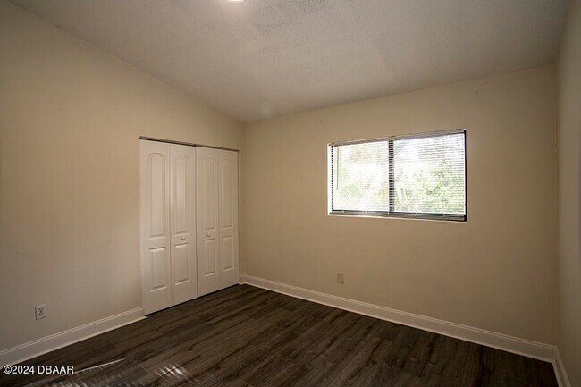 Building Photo - 480 Reed Canal Rd