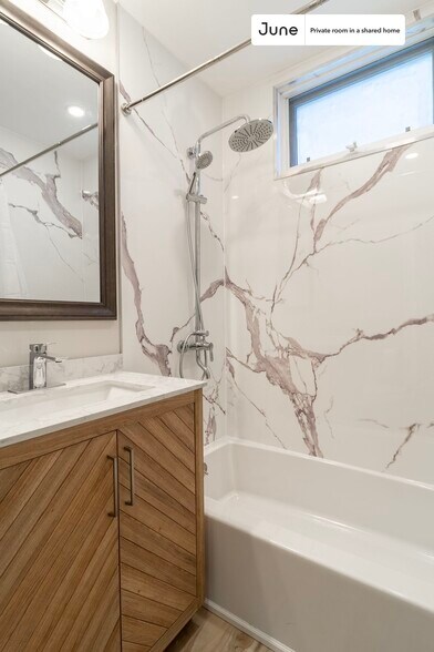 Building Photo - Room in Shared 5 bed/2 bath home in Brookline