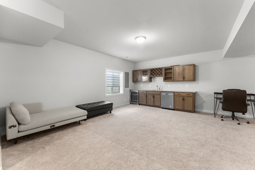 Building Photo - 43822 Jenkins Ln