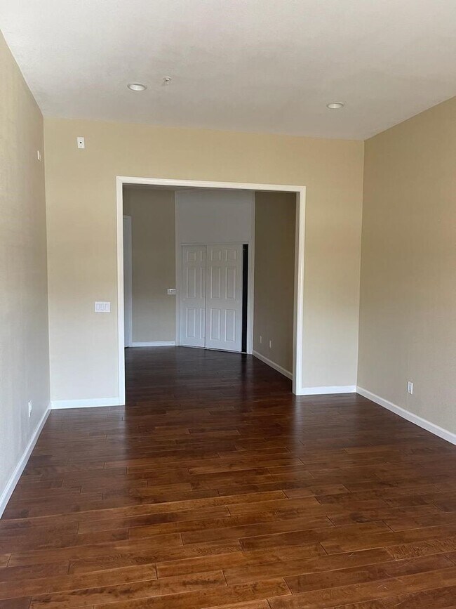 Building Photo - 15514 St Clement Way