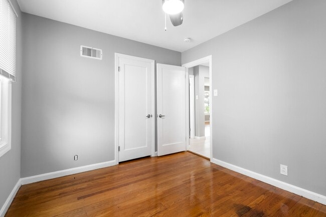 Building Photo - 8900 Moritz Ave