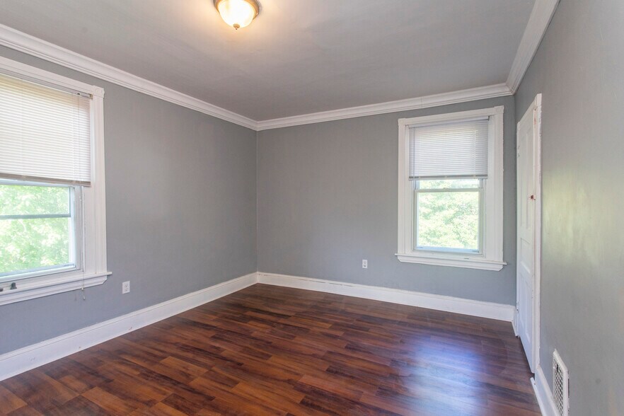 Building Photo - 133 Beecher Ave