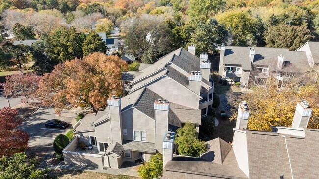 Building Photo - 2505 Stockbridge Dr