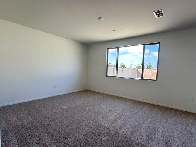 Building Photo - New Home