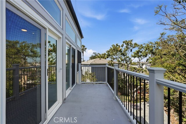 Building Photo - 601 S Gertruda Ave