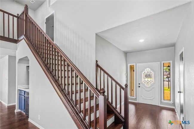 Building Photo - 116 Newport Dr