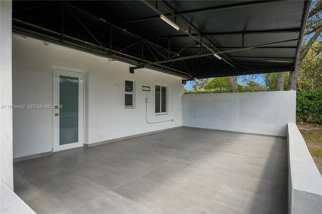 Building Photo - 7030 SW 58th St