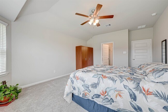 Building Photo - 3206 Dry Creek Dr