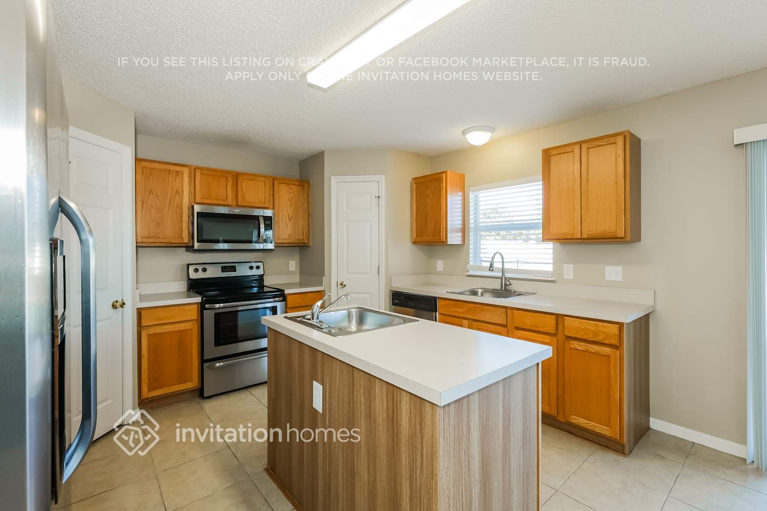 Building Photo - 10316 River Bream Dr