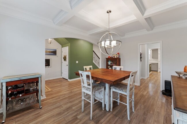 Building Photo - 505 S Oak Crst Dr