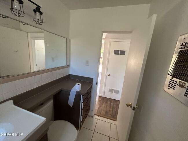 Building Photo - 1224 Kentucky St