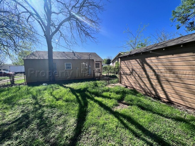 Building Photo - 2509 Spiller St