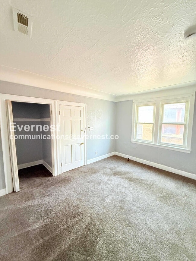 Building Photo - 4066 Tyler St