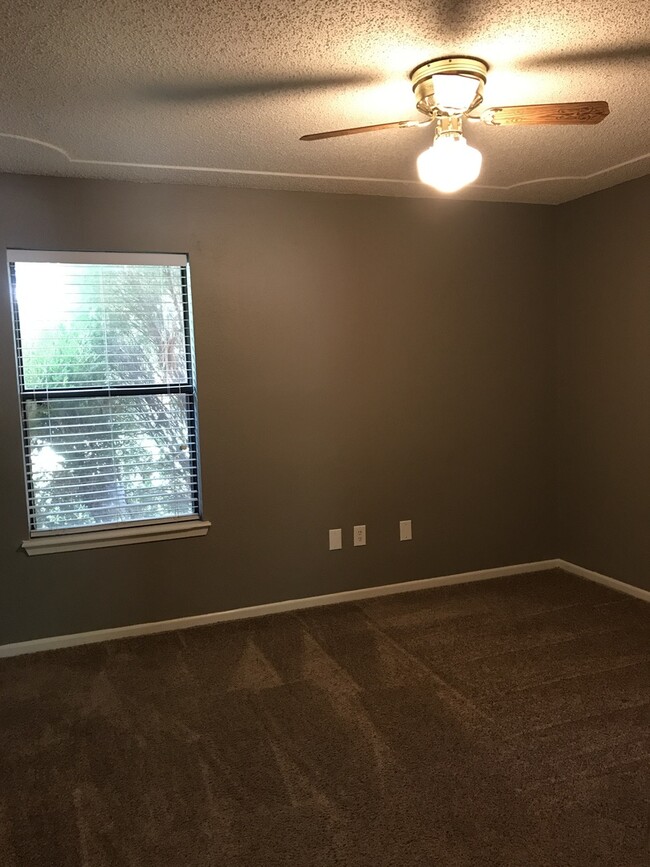 Building Photo - Affordable 3 bedroom in the Wylie district!