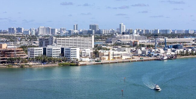 Building Photo - 335 S Biscayne Blvd