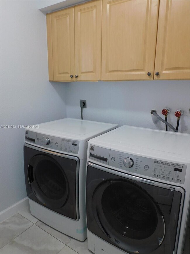 Building Photo - 15002 SW 161st Pl