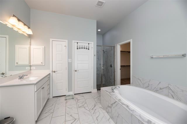 Building Photo - 2421 Stella Ln