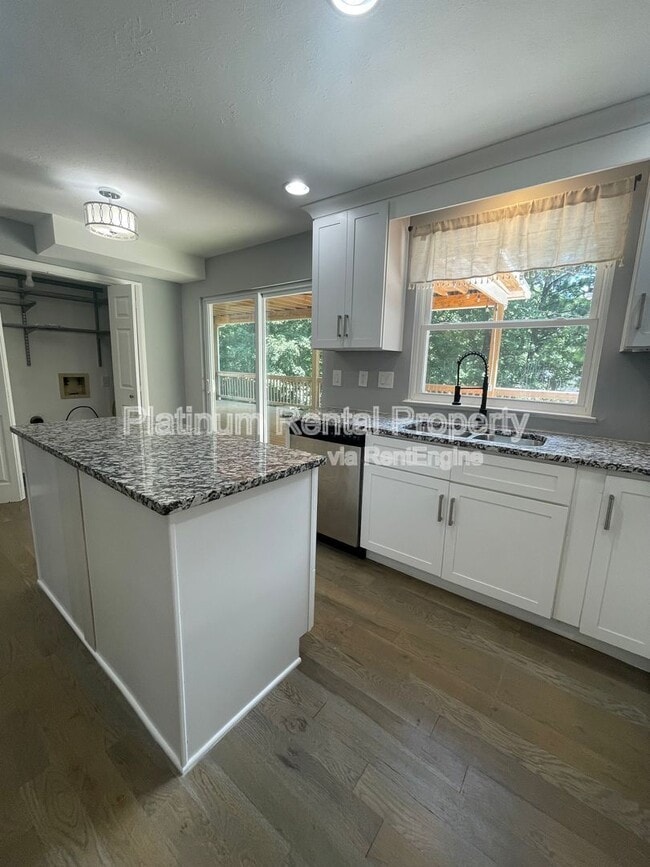 Building Photo - 3757 Peachtree Corners Cir