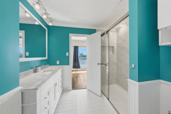 Building Photo - 793 Davis Rd