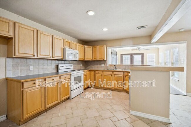 Building Photo - 1312 Goodwin Dr