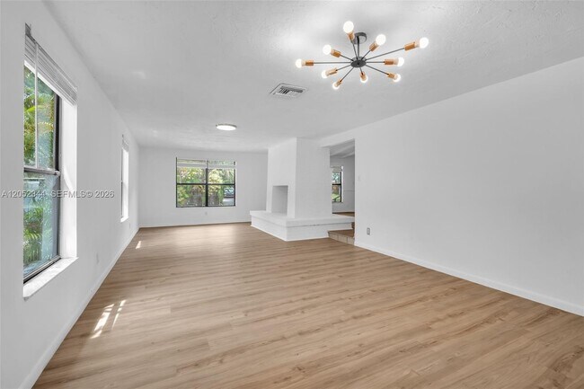 Building Photo - 5096 SW 28th Terrace